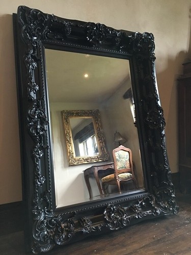Large matt black statement - large,