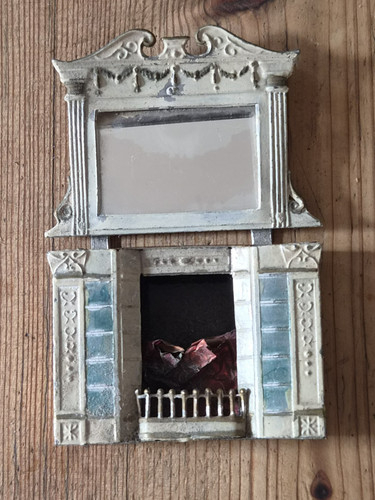 Antique vintage dolls house - dolls,